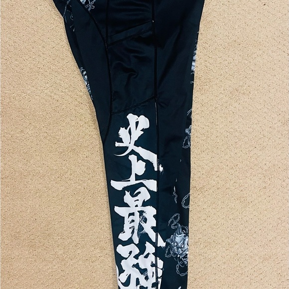 Women's Black and White Graphic Leggings - Picture 3 of 5